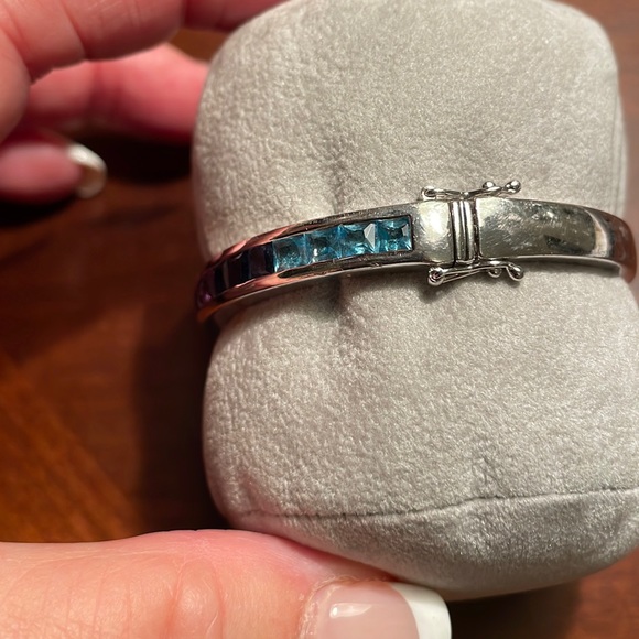 Heavy sterling silver bangle with gemstones - Picture 3 of 8